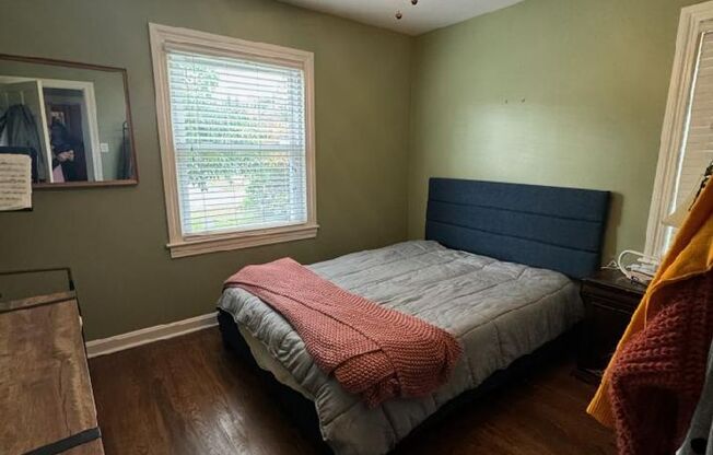 2 beds, 1 bath, $1,750