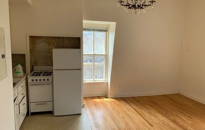 Studio, 1 bath, $985