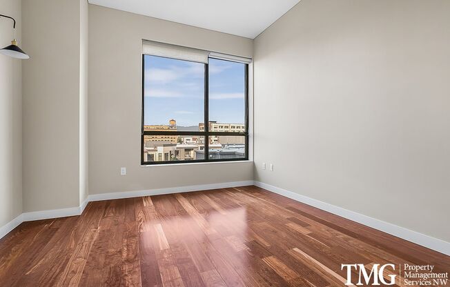 1 bed, 1.5 baths, $2,595