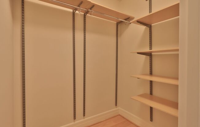1 bed, 1 bath, 720 sqft, $3,668, Unit 0702