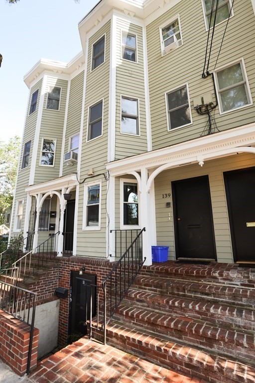 139 ERIE ST