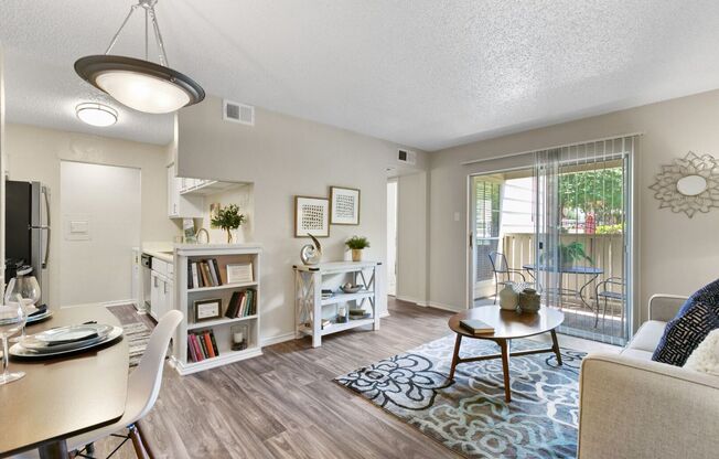 Creekwood Apartment Homes