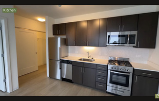 160 W SUPERIOR ST