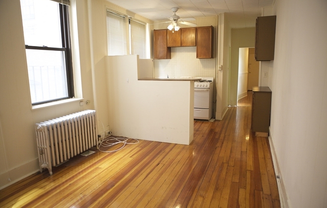 82 W CEDAR ST