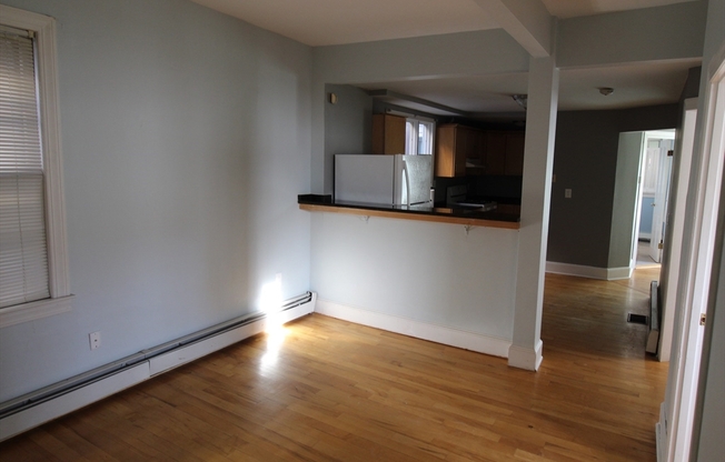 3 beds, 1 bath, 1,000 sqft, $3,600, Unit 1