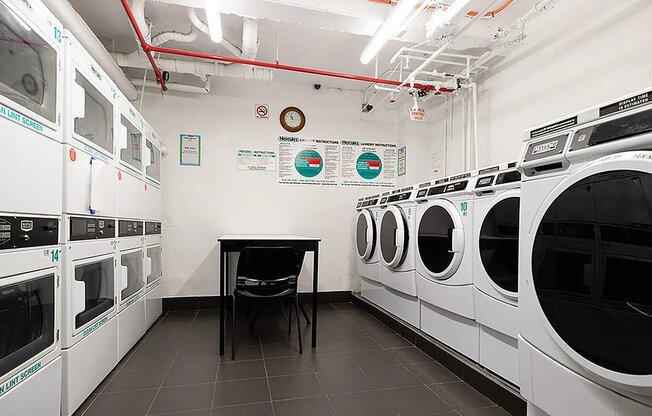 1 bed, 1 bath, $4,500, Unit 5B