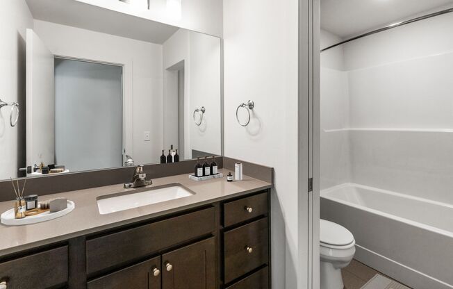 2 beds, 2 baths, 1,032 sqft, $1,925, Unit 3234-107