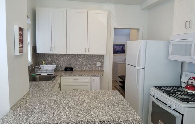 3 beds, 2 baths, $3,100