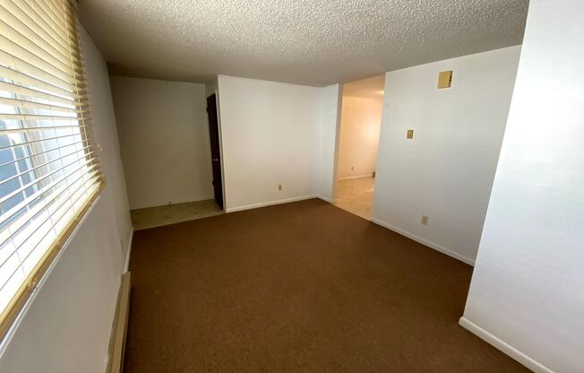 2 beds, 1 bath, 750 sqft, $650