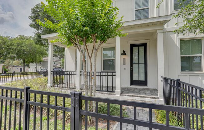 Available Now! 1401 E Michigan St, Orlando, FL 32806