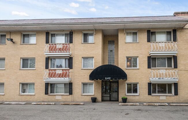 7819 South Shore