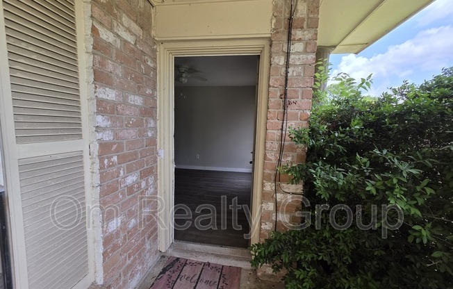 12738 SHANNON HLS DR