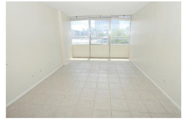 DOWNTOWN MID RISE - 1BD/1BA -  ALL BILLS PAID - GATED - RESERVED PARKING - $1395