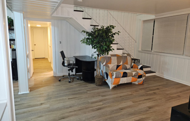 7120 S SWEETWATER RD