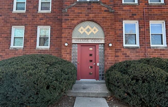 Hillside Court Apartments (306 N. 31st Ave.)