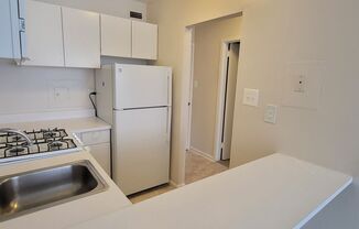1 bed, 1 bath, $2,195, Unit 0607