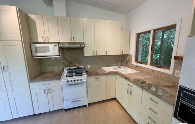 1 bed, 1 bath, 512 sqft, $3,495