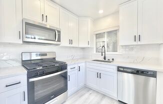 1 bed, 1 bath, $2,295, Unit B