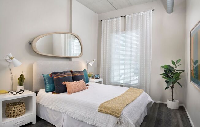 1 bed, 1 bath, 723 sqft, $1,625, Unit 608