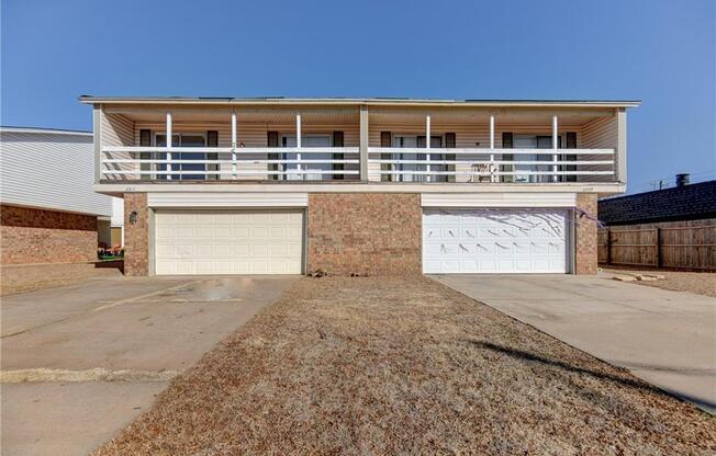 3 Bedroom/2Bath/2Car Duplex- 2 Car Garage-1.5 from Chilsholm Creek