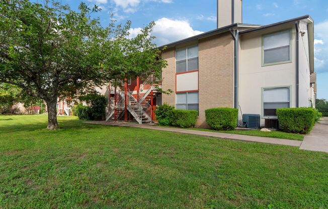 2 beds, 2 baths, $1,470, Unit D-7