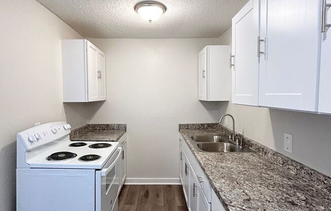 1 bed, 1 bath, $825, Unit SC517