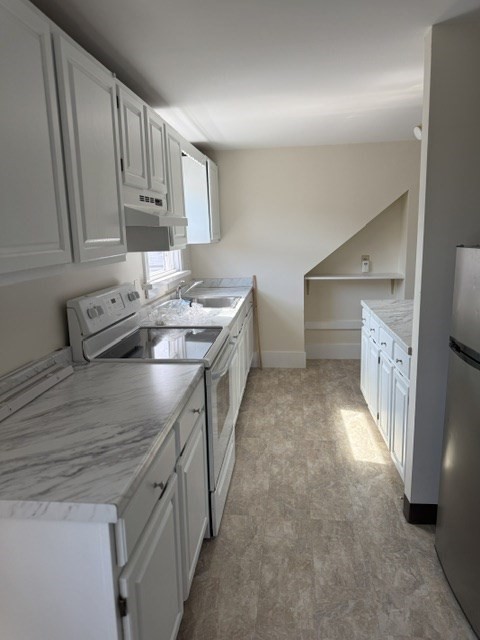 2 beds, 1 bath, 910 sqft, $2,300, Unit 2