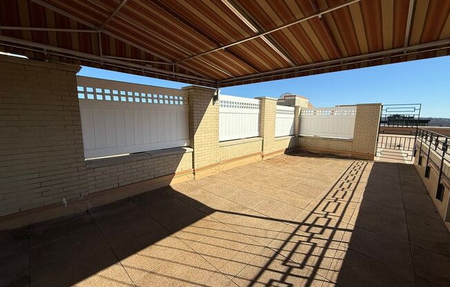 1 bed, 1 bath, 803 sqft, $2,450, Unit Royal York 1106