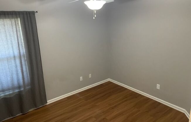 3 beds, 2 baths, $1,850, Unit Unit A