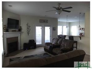 3 beds, 2.5 baths, $2,200