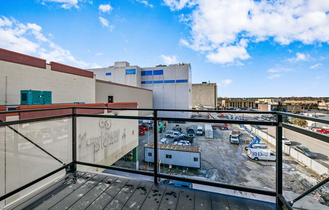 2 beds, 2 baths, 960 sqft, $2,250, Unit 514