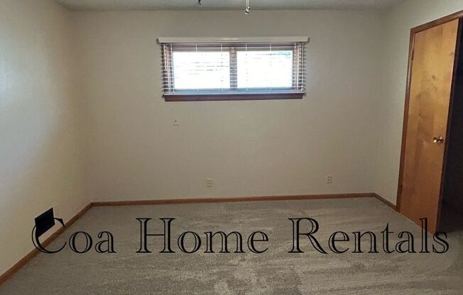 2 beds, 2 baths, $1,000, Unit 3812