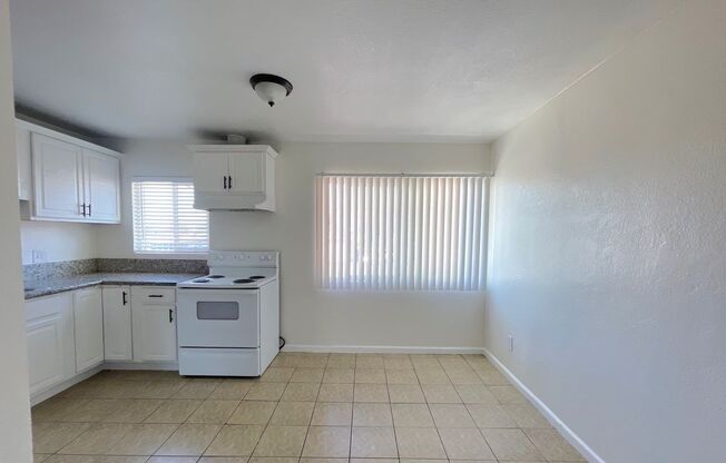 2 beds, 1 bath, 815 sqft, $1,595, Unit 21