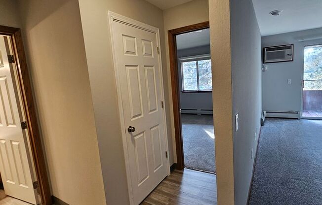 1 bed, 1 bath, 676 sqft, $1,125, Unit 25 - 216