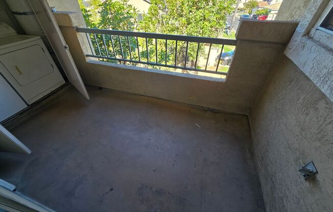 2 beds, 2 baths, $2,700, Unit # 8