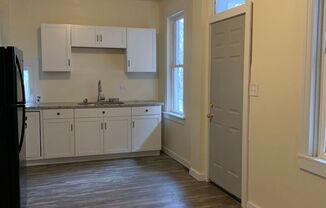 3 beds, 1 bath, $1,145