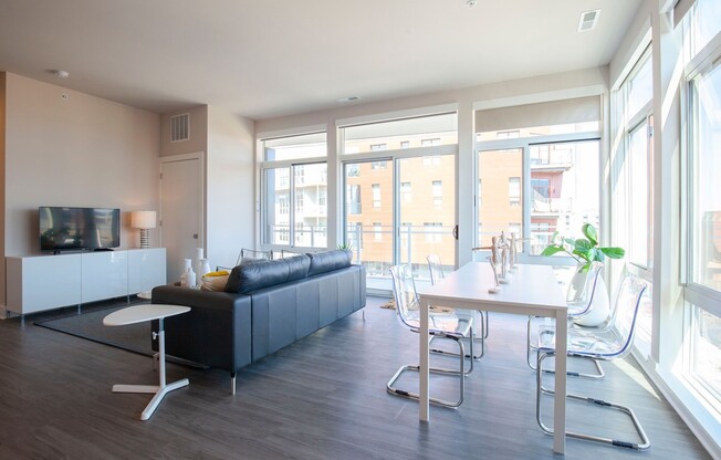 2 beds, 2 baths, 1,528 sqft, $2,300, Unit 612