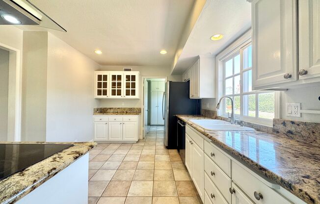 Beautiful 5B/2.5BA Home With Office Located in Placentia!