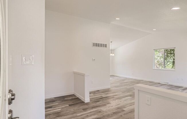 Take advantage of our limited-time offer: enjoy one month free when you sign a 15-month lease! Move in today and secure this fantastic deal before it’s gone!!