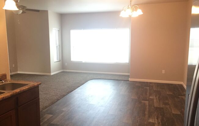 3 beds, 2.5 baths, $1,850, Unit 4238