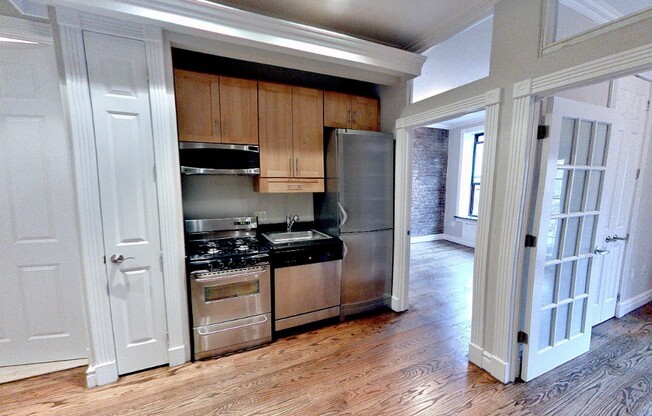 2 beds, 2 baths, $4,995, Unit 3R