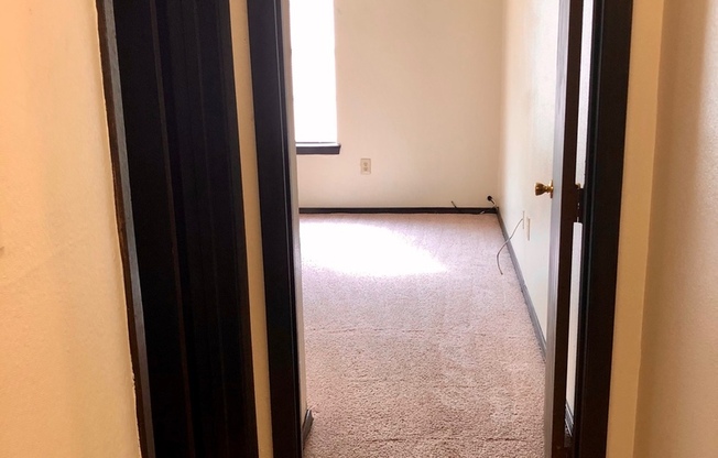 2 beds, 1 bath, $750