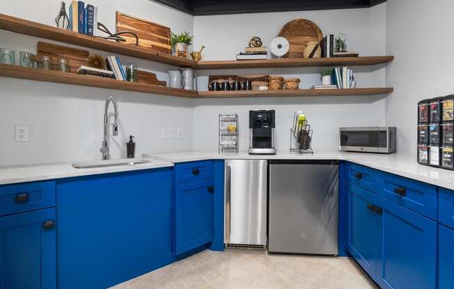 Phase II Clubroom & Coffee Bar