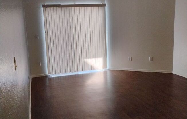 2 beds, 2 baths, 984 sqft, $1,650, Unit 140