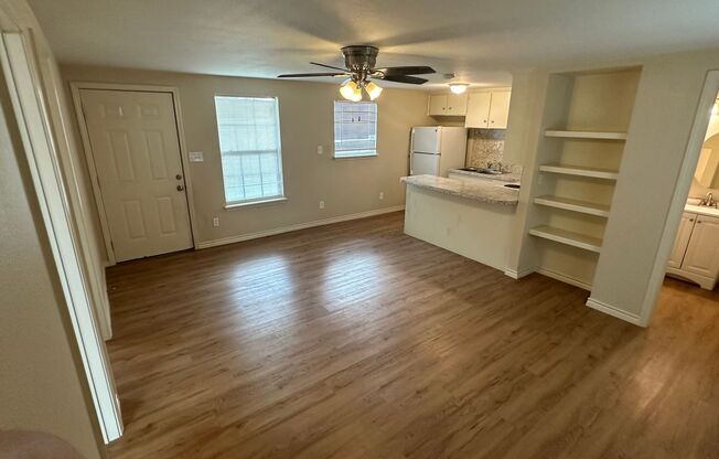 2 beds, 1 bath, $850, Unit UNIT A