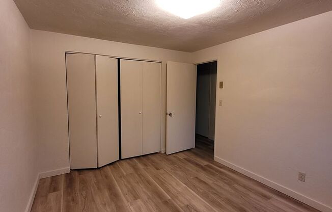 2 beds, 1 bath, 800 sqft, $1,495, Unit 360-03