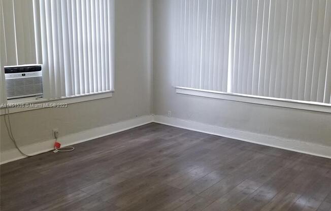 3364 SW 2 ST