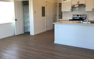 1 bed, 1 bath, 700 sqft, $1,395, Unit 201