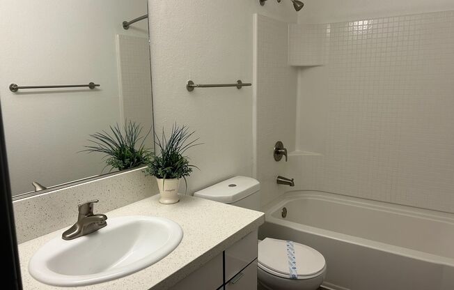 2 beds, 2 baths, 1,050 sqft, $3,210, Unit C040
