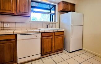 3 beds, 2 baths, $3,895